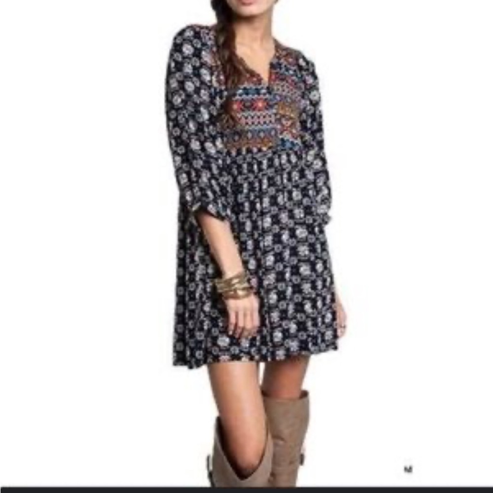 Entro Black and White Floral Mini Dress